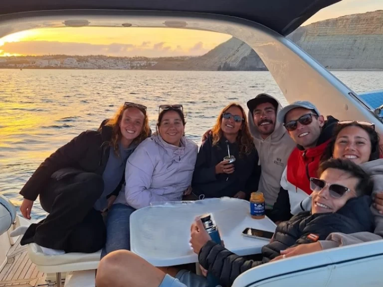 Fairline Targa 30 charter bareboat eller skeppad i Lagos