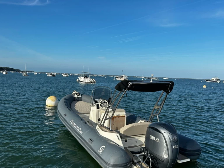 Uthyrning Grand Piquey - Capelli Tempest 650 av Samboat 