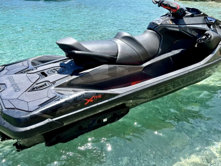 Båtuthyrning Sea-Doo 300 RXT i Santa Eularia des Riu på Samboat 