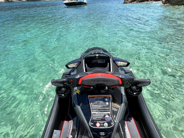 Jet ski för uthyrning Santa Eularia des Riu till det bästa priset 