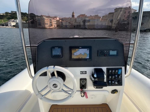 Yacht charter Cogolin billig NJ 700 XL