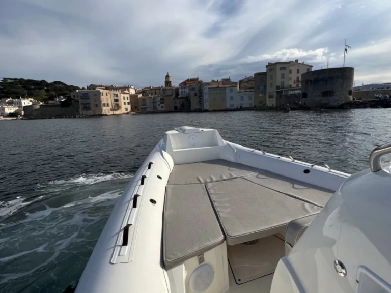 Uthyrning RIB i Cogolin - Nuova Jolly NJ 700 XL