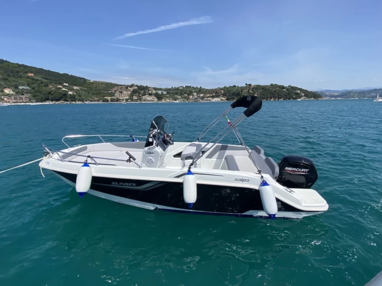 Salpa Salpa Sunsix charter bareboat eller skeppad i Antibes