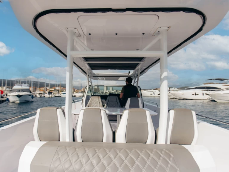 Yacht charter Ajaccio billig Axopar 37