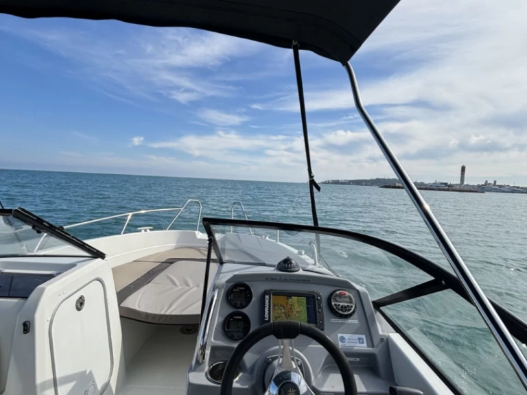 Yacht charter Antibes billig Cap Camarat 6.5 BR