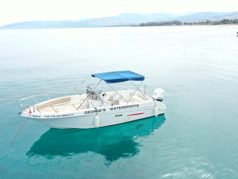 Motorbåt  för uthyrning Latchi till det bästa priset 