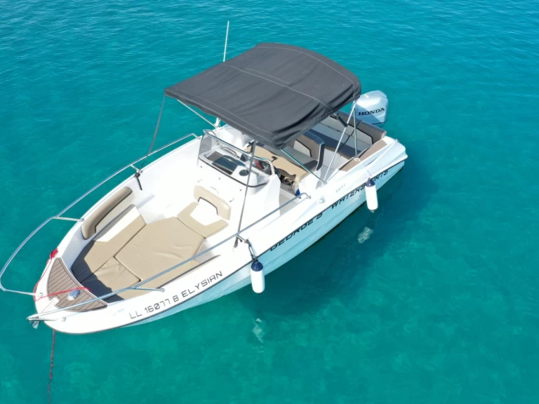 Uthyrning Motorbåt  Karnic med en båtlicens 