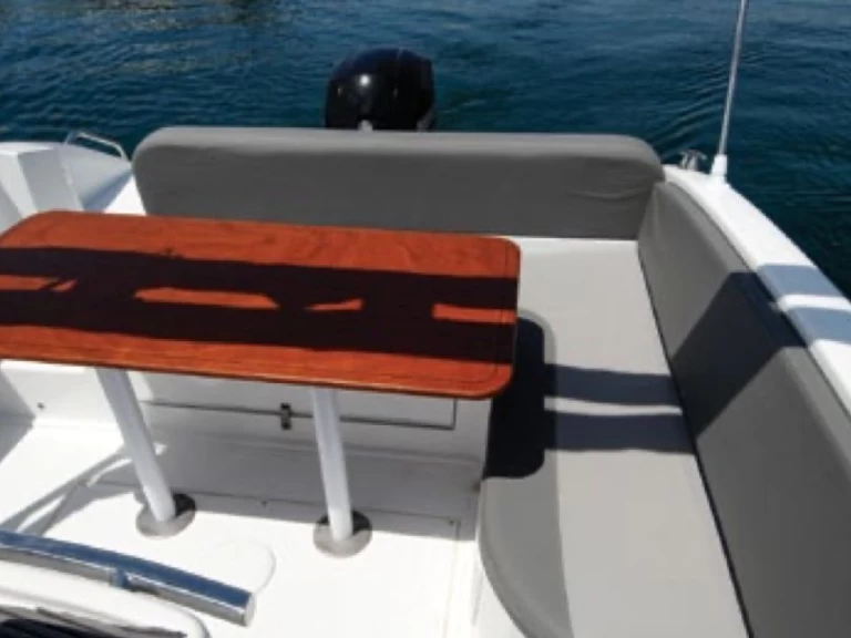 Hyr en Selva SELVA - SUN DECK CLASSIC LINE SD 7.0 CABIN Latchi 