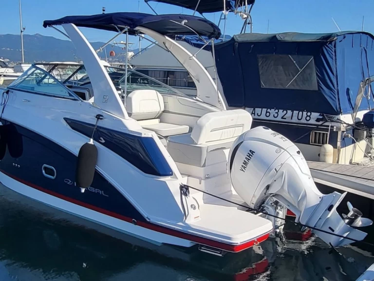 Régal REGAL 26 XO charter bareboat eller skeppad i Porticcio