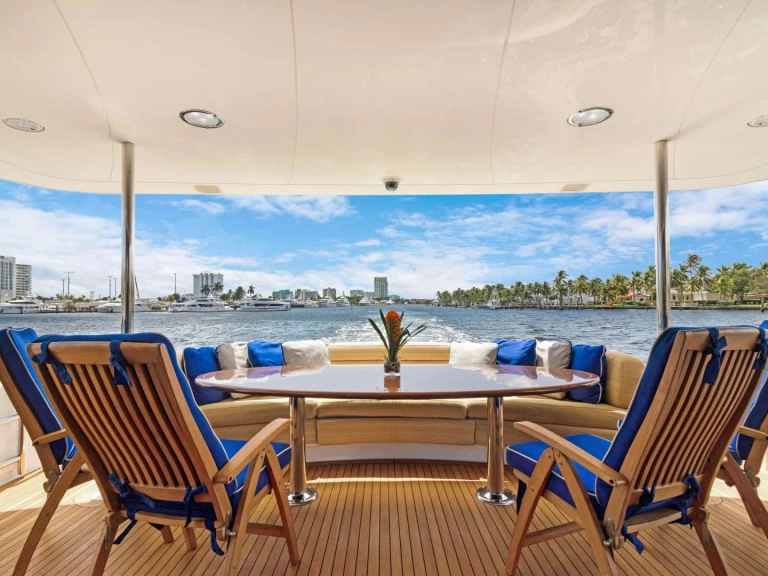 Lyx yacht för uthyrning Florida till det bästa priset 