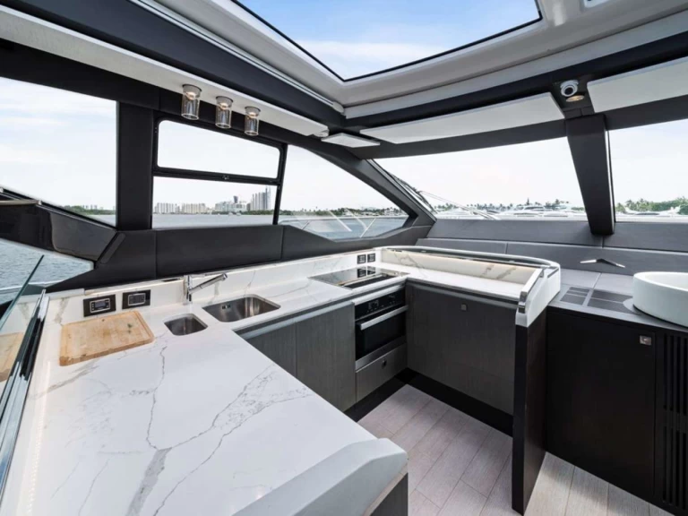 Båtuthyrning Azimut Water You Doing i Miami  på Samboat 