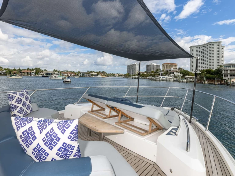 Princess Viking Reset charter bareboat eller skeppad i Boca Raton
