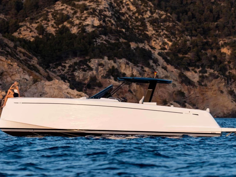 Båtuthyrning Pardo Yachts Queen Lia II i Benítses på Samboat 