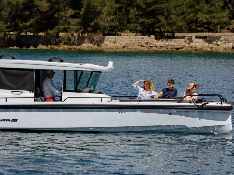 Uthyrning Motorbåt  i Zadar - Axopar 28 cabin