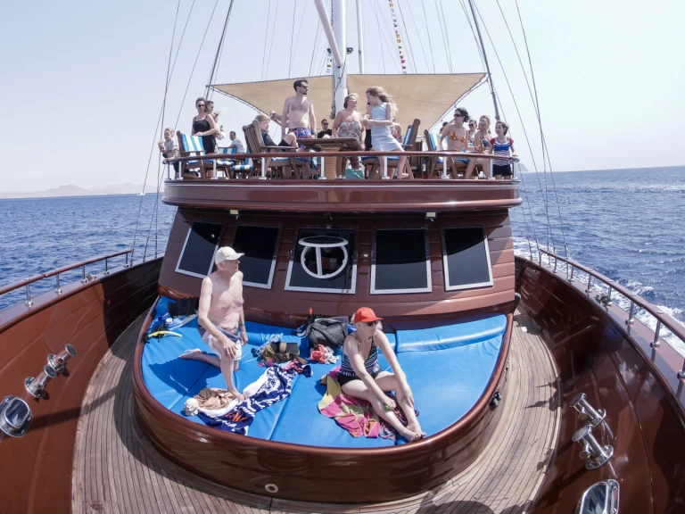 Custom Made Heaven Saphir charter bareboat eller skeppad i Hurghada