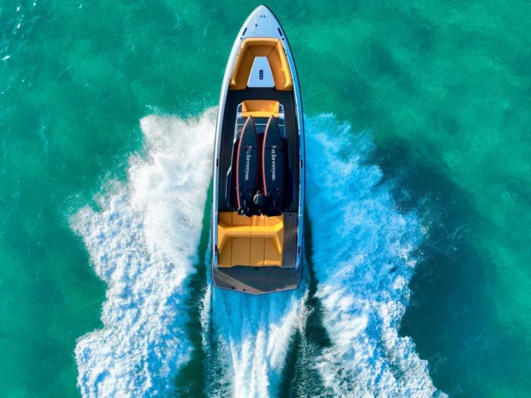 Uthyrning Ibiza Town - Vanquish VQ 40 av Samboat 