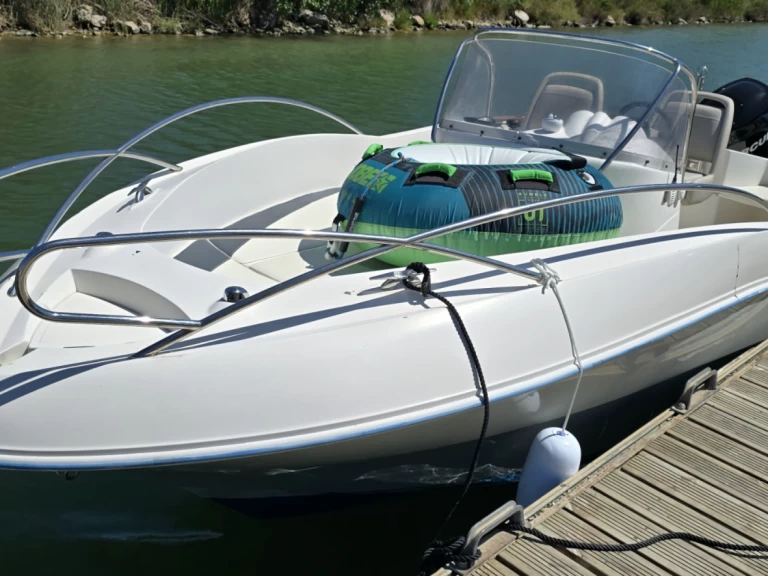 Yacht charter Carnon-Plage billig Quicksilver 635 Commander