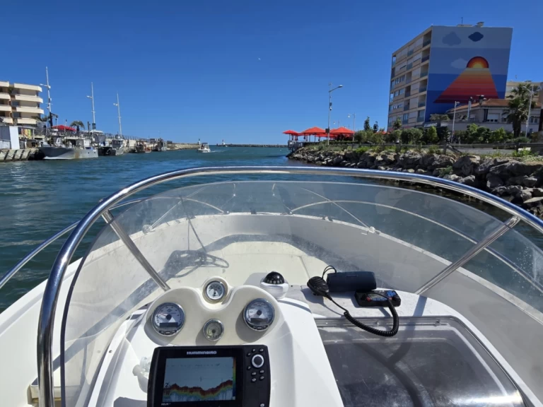 Hyra Motorbåt  med eller utan skeppare Quicksilver Carnon-Plage 