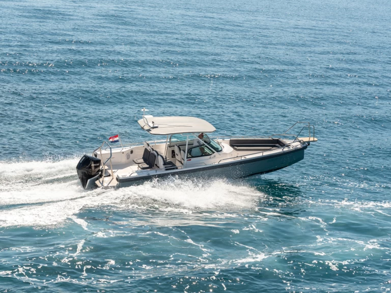 Yacht charter Trogir  billig Axopar 28 T-Top