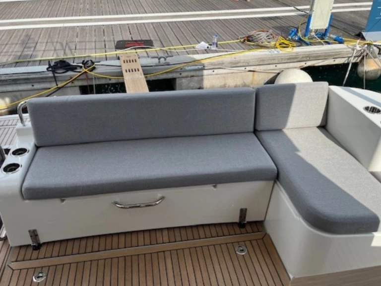 Båtuthyrning Bénéteau Swift Trawler 41 i Pirovac på Samboat 