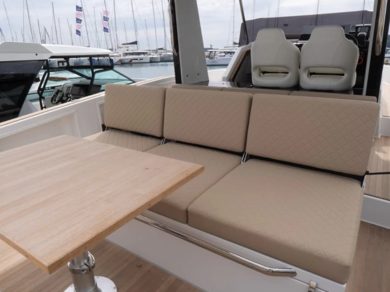Båtuthyrning Lucky Wood Vicenzo 39 WA i Zadar på Samboat 