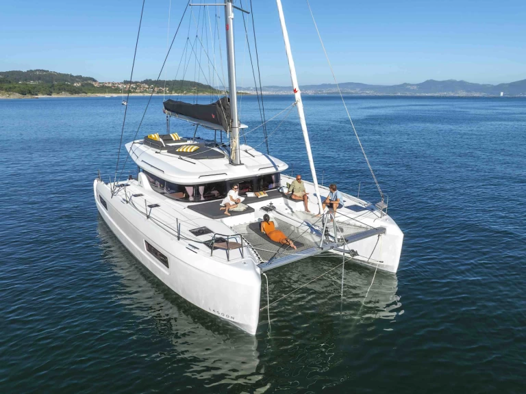 Yacht charter Sant Antoni de Portmany billig Lagoon 43 