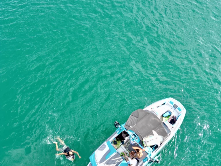 Båtuthyrning NAUTIQUE BOAT COMPANY SUPER AIR NAUTIQUE G23 i Yvoire på Samboat 