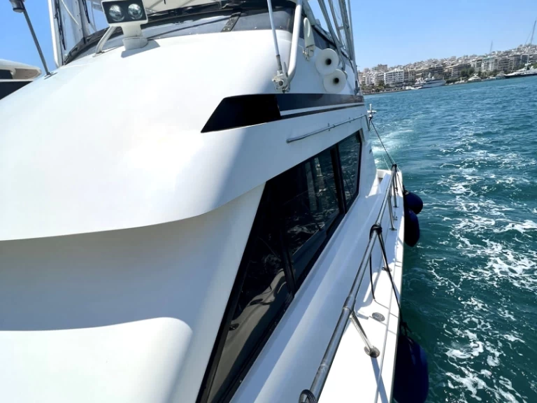 Hyr en  Hatteras 50 Convertible Elliniko  