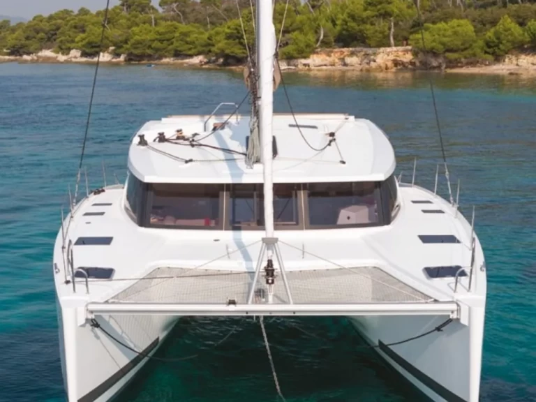 Hyr en Fountaine Pajot Lucia 40 Cogolin 