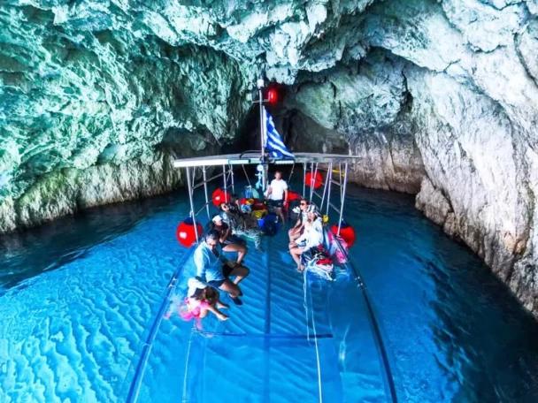 Uthyrning Kerí - Custom Made Clear boat av Samboat 