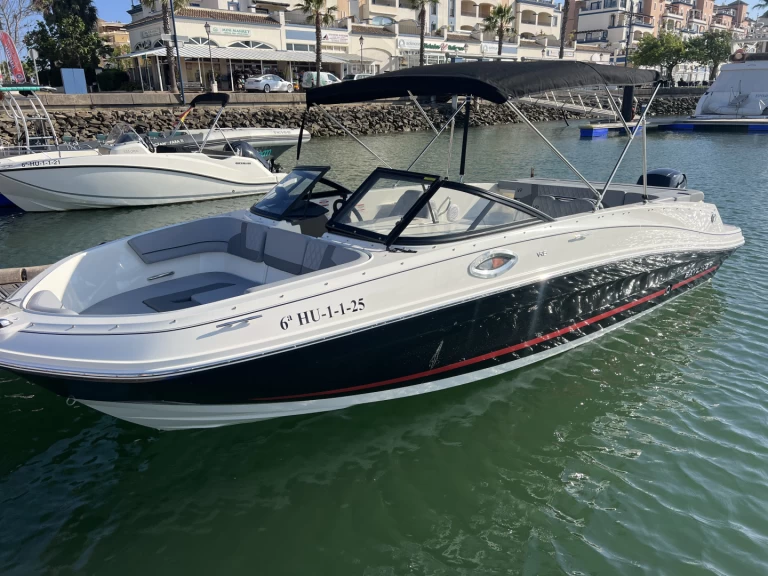 Hyr en Bayliner VR6 OB Ayamonte 