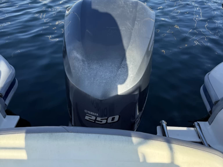 Uthyrning Solenzara - Capelli Tempest 750 Top av Samboat 