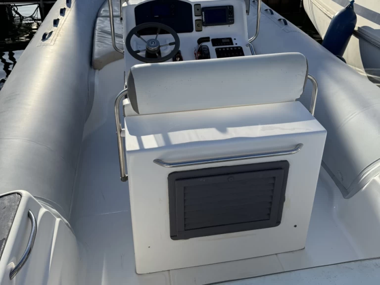 Hyr en Capelli Tempest 750 Top Solenzara 