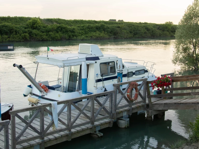 Uthyrning San Stino di Livenza - Chantier CPC Triton 860 av Samboat 