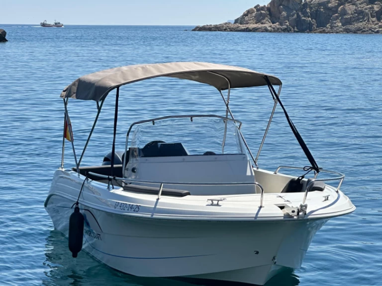 Pacific Craft Pacific Craft 625 Open charter bareboat eller skeppad i Marina de Palamós