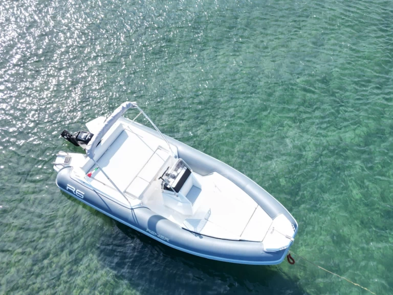 RIB för uthyrning Panarea till det bästa priset 