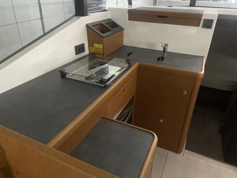 Båtuthyrning Bénéteau Swift Trawler 35 i Pula  på Samboat 