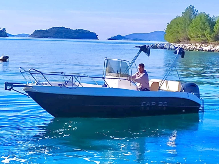 Capelli Cap 20 charter bareboat eller skeppad i Trogir 
