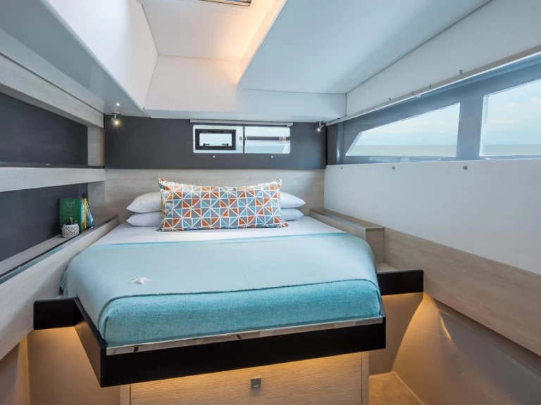 Yacht charter Road Town billig Leopard 50