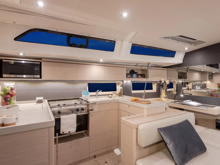 Hyr en Jeanneau Sun Odyssey 52.2 Road Town 