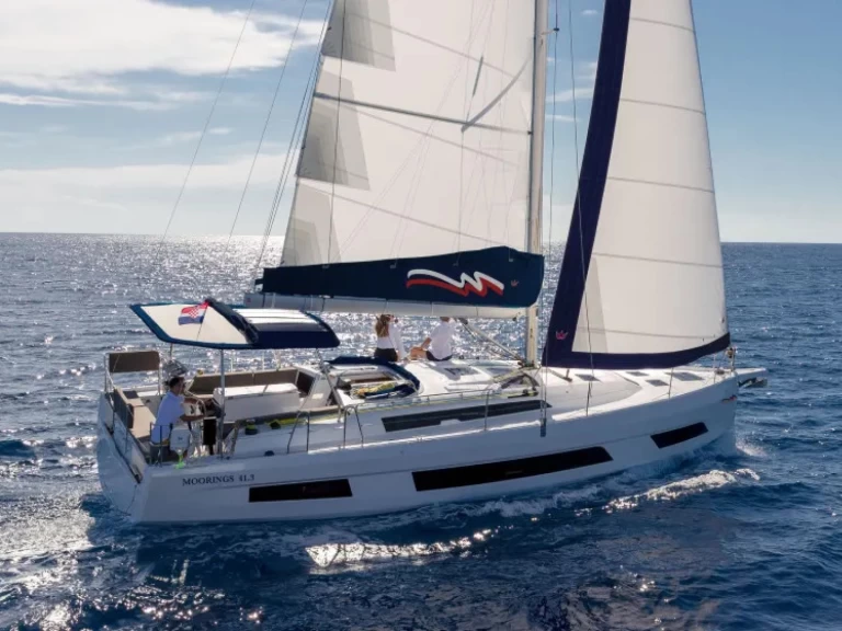 Dufour Dufour 41 charter bareboat eller skeppad i Piraeus