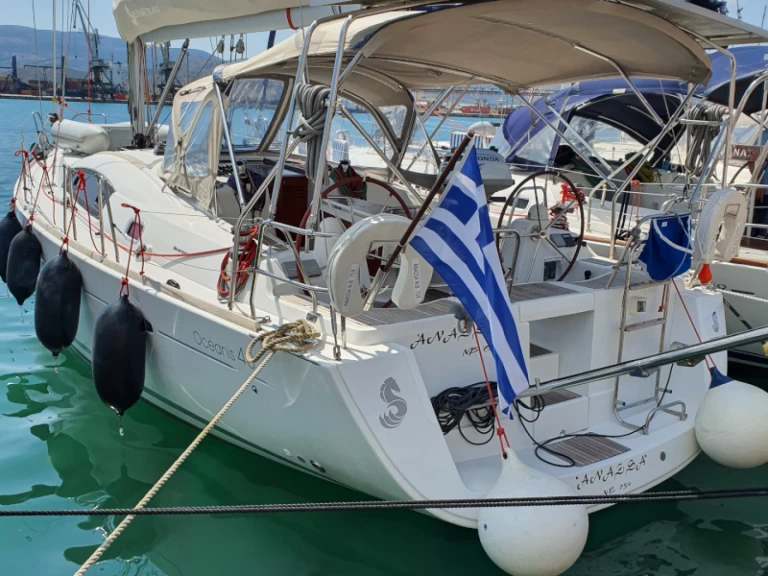 Hyr en Bénéteau Oceanis 40 Volos 