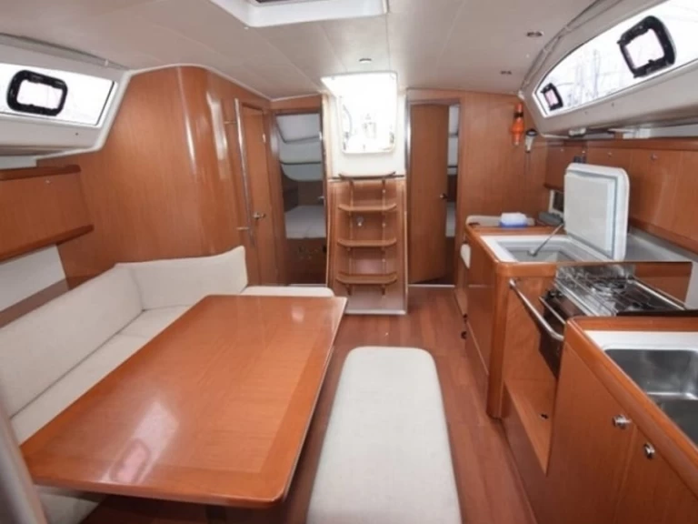 Yacht charter Volos billig Oceanis 40