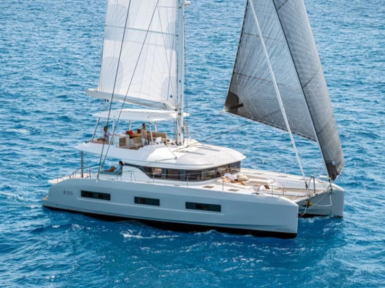 Lagoon Lagoon 55 charter bareboat eller skeppad i Alimos