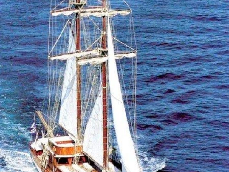  Custom Motor Sailer 124' charter bareboat eller skeppad i Alimos
