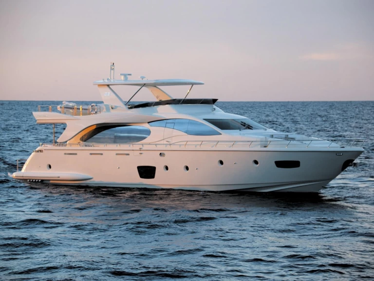 Yacht charter Gouvia billig Azimut 85F