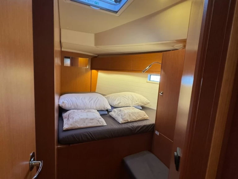 Yacht charter Sámi billig Cruiser 46