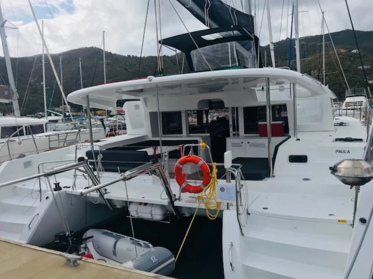 Lagoon Lagoon 450 F charter bareboat eller skeppad i Sant Antoni de Portmany