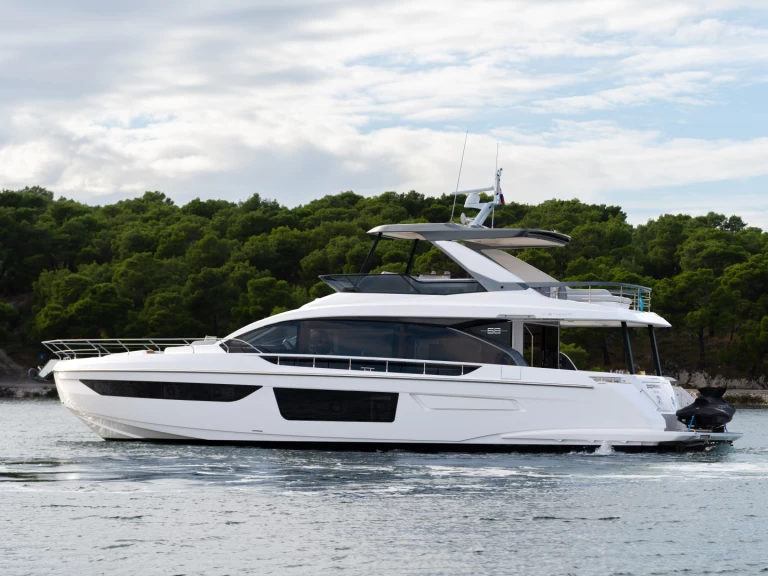 Båtuthyrning Azimut Azimut 68 Fly i Šibenik  på Samboat 