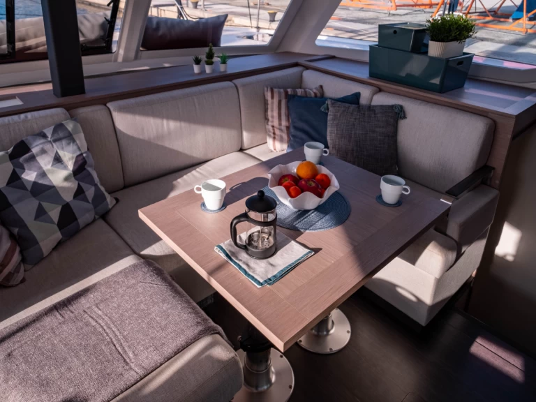 Uthyrning Katamaran  i Lefkáda - Fountaine Pajot Isla 40